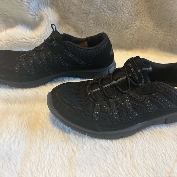 Sketchers Women’s Gratis Strolling Sneaker Shoes Size 9 M 2 Pairs - Picture 13 of 16